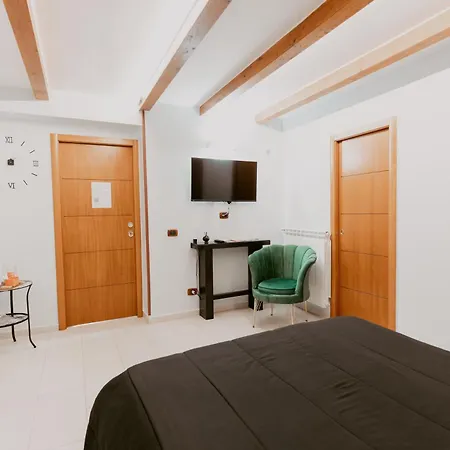 Dimora L'etual 3* Барі